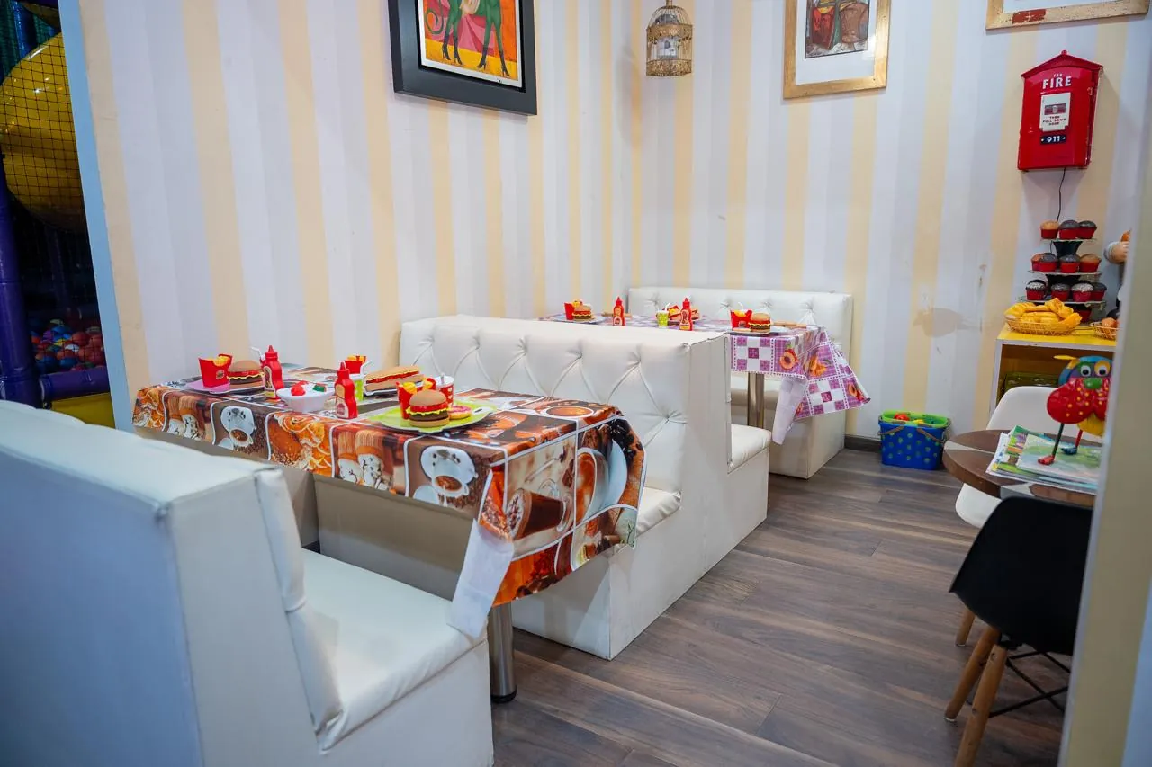 Cafetería en Jungle Kids Platinum