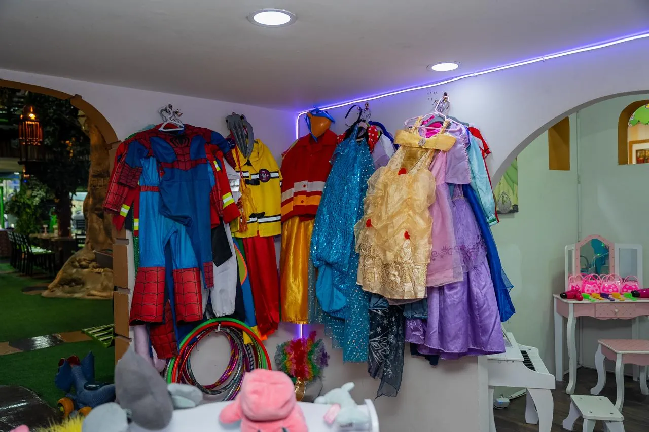 Área de Disfraces en Jungle Kids Platinum